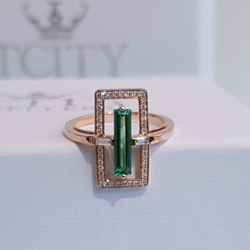 Green Stone Vermarine Diamond Ring